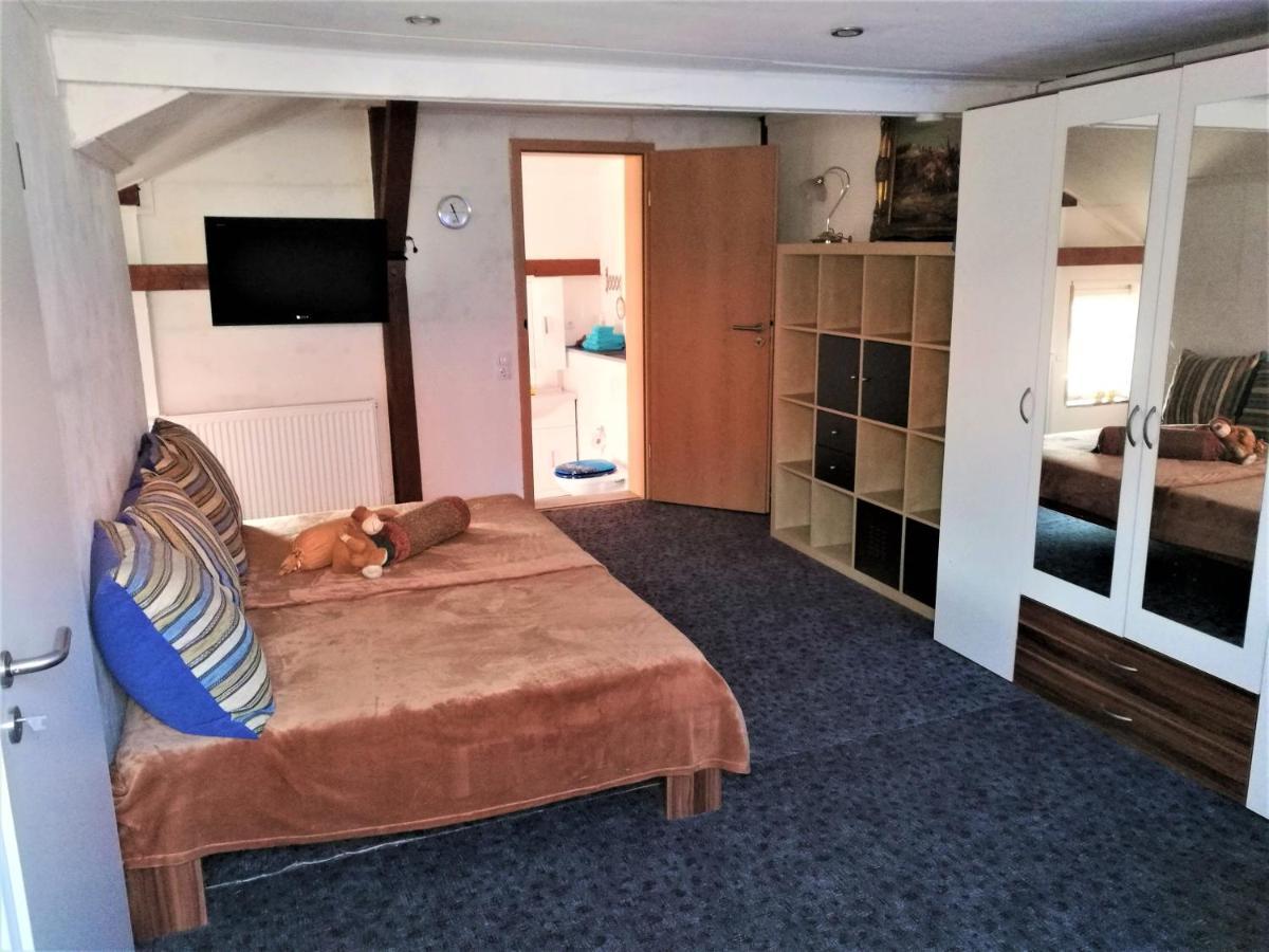 Familienfreundliches Ferienhaus Mit 3 Schlafzimmern Oldisleben المظهر الخارجي الصورة