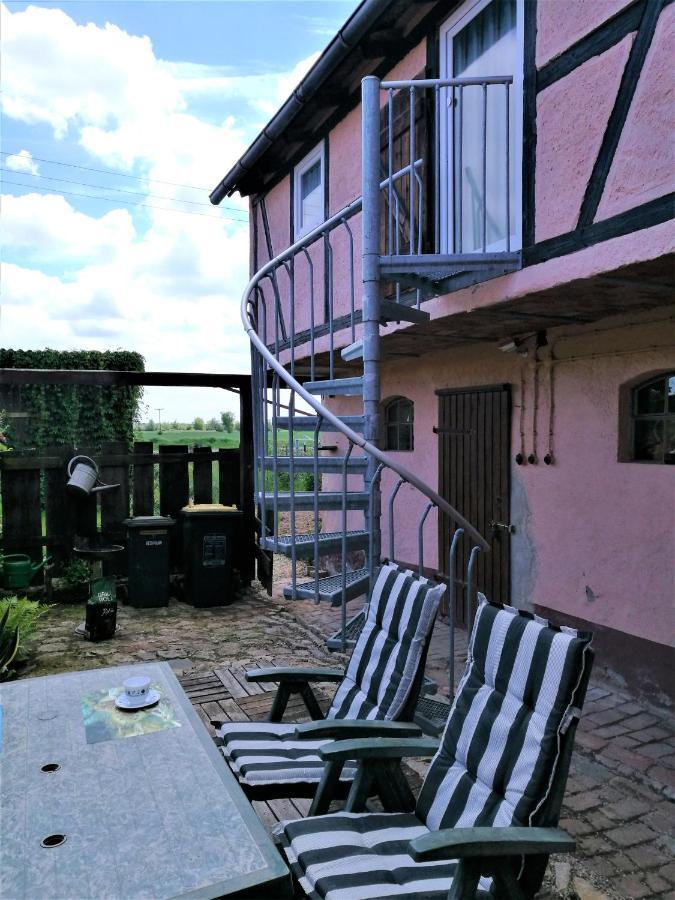 Familienfreundliches Ferienhaus Mit 3 Schlafzimmern Oldisleben المظهر الخارجي الصورة